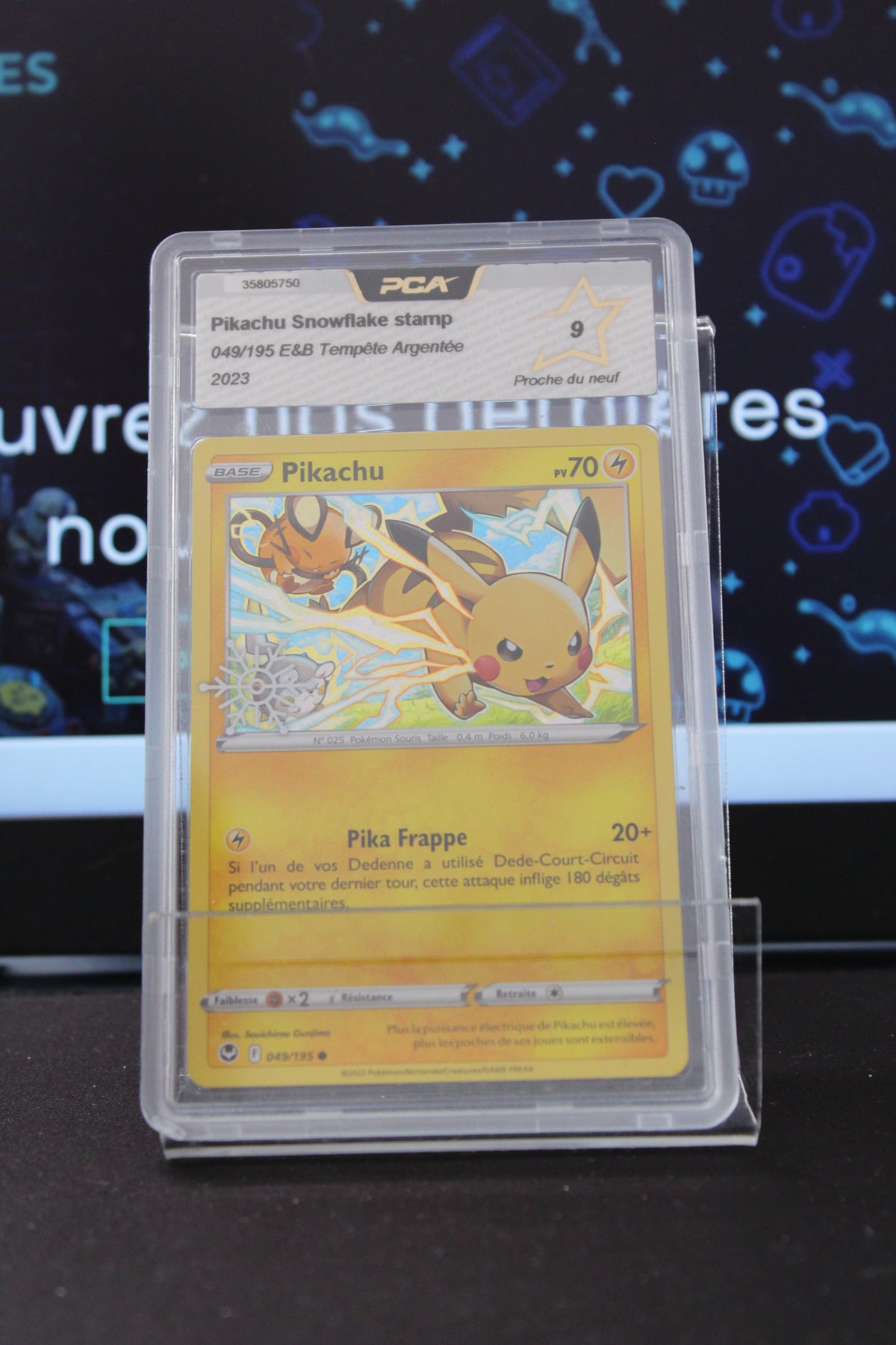 Pikachu Snowflake Stamp (049/195) Tempête Argentée PCA 9 (Proche du Neuf)