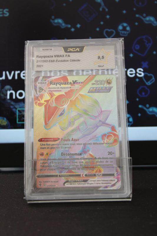 Rayquaza VMAX (217/203) Rainbow Rare Évolution Céleste PCA 9.5 (Neuf)